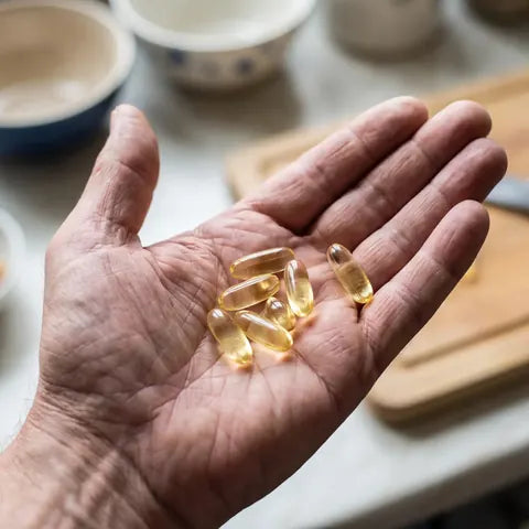 Pale yellow garlic oil